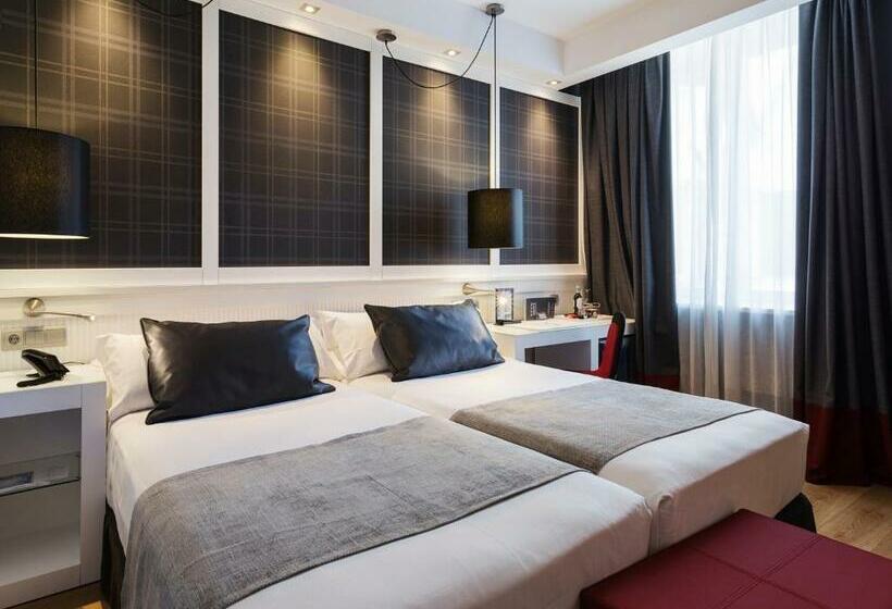 Номер Стандарт, Catalonia Reina Victoria