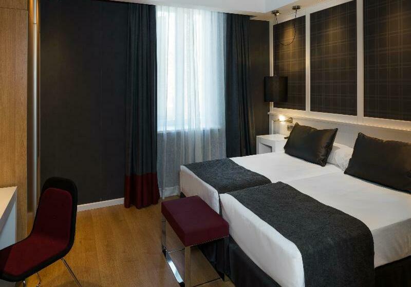 Номер Стандарт, Catalonia Reina Victoria