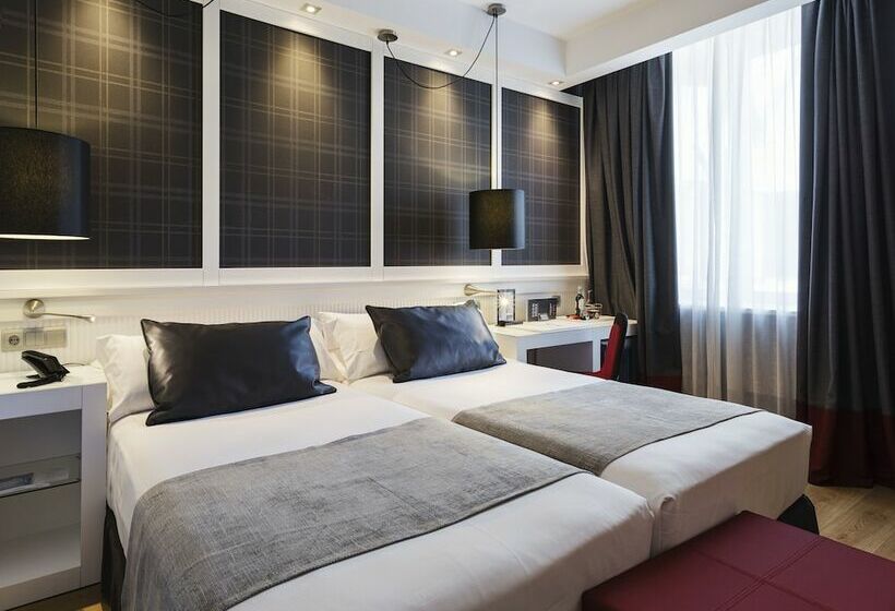 Номер Стандарт, Catalonia Reina Victoria