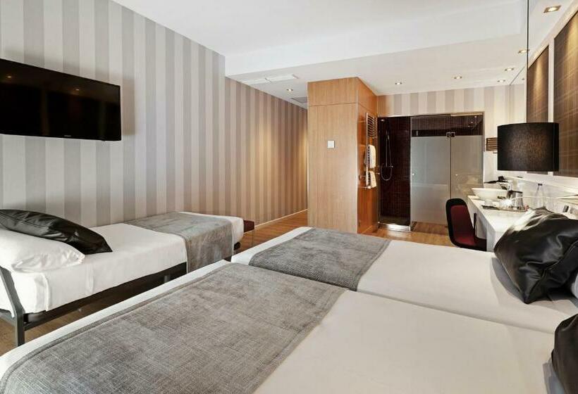 Номер Стандарт Трехместный, Catalonia Reina Victoria