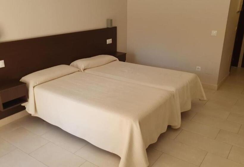 Четырехместный Номер Стандарт, Costamar