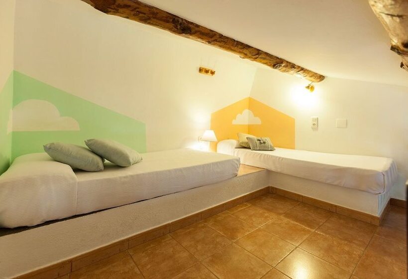 חדר סטנדרט לארבעה, Delta