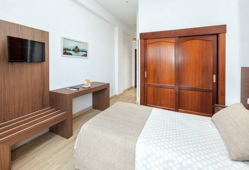 חדר סטנדרט יחיד, Don Manolito