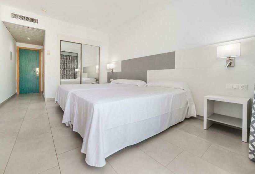 غرفة عائلية, Globales Los Patos Park