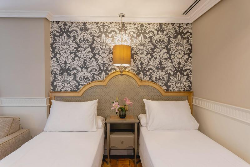 اتاق استاندارد, Gravina 51