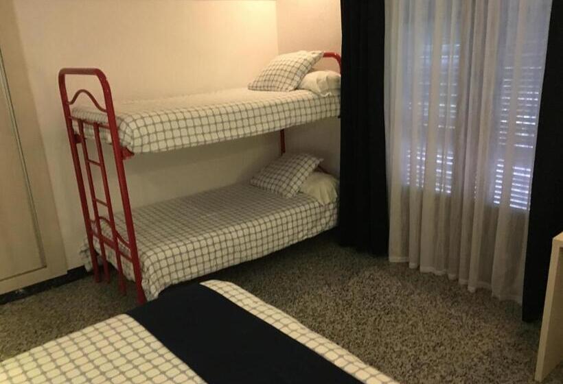 带阳台的三人标准间, Gri Mar