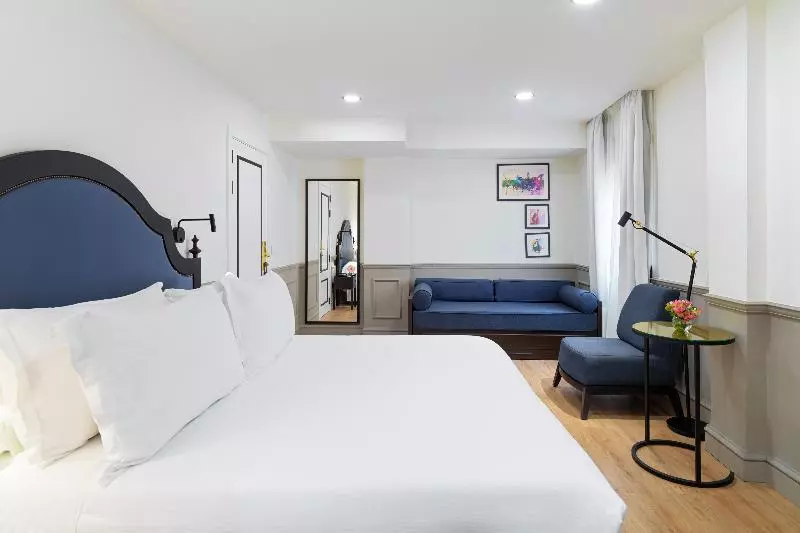 اتاق استاندارد سه نفره, H10 Corregidor Boutique Hotel