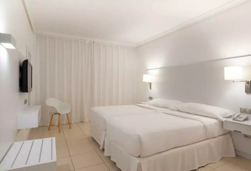 سوییت با چشم‌انداز دریا, Landmar Costa Los Gigantes Family Resort