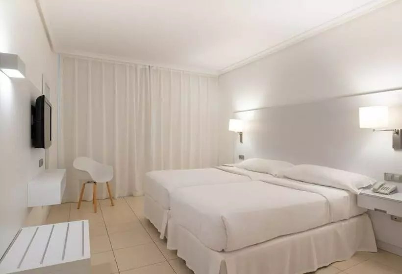 سوییت با چشم‌انداز دریا, Landmar Costa Los Gigantes Family Resort