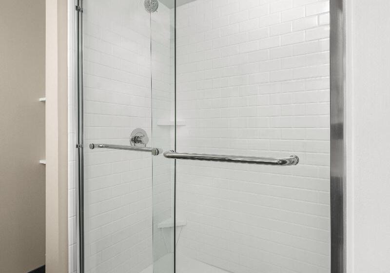 اتاق استاندارد یک نفره, Macia Sevilla Kubb