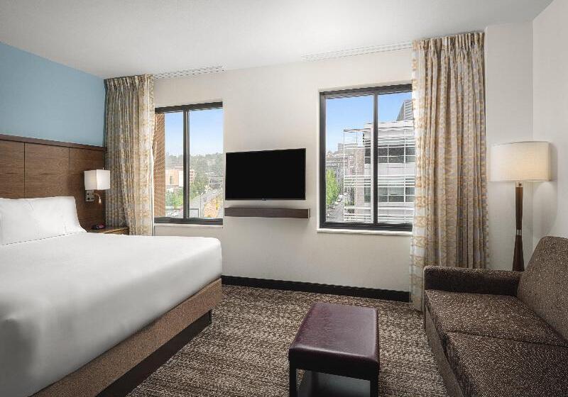 اتاق استاندارد یک نفره, Macia Sevilla Kubb