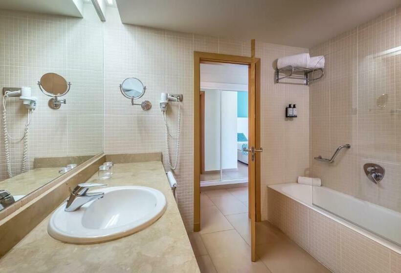 家庭间, Occidental Torremolinos Playa