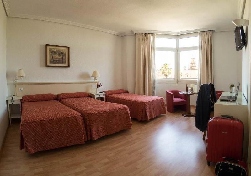 اتاق استاندارد سه نفره, Pasarela