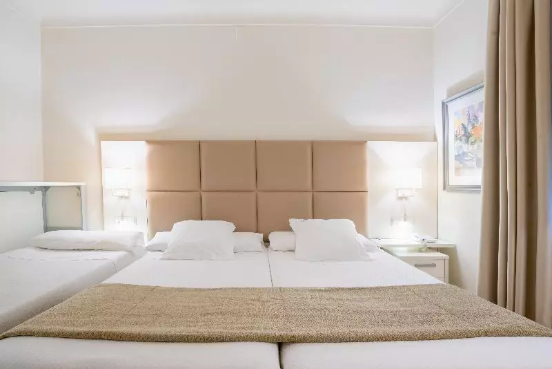 Chambre Triple Standard, Pirineos