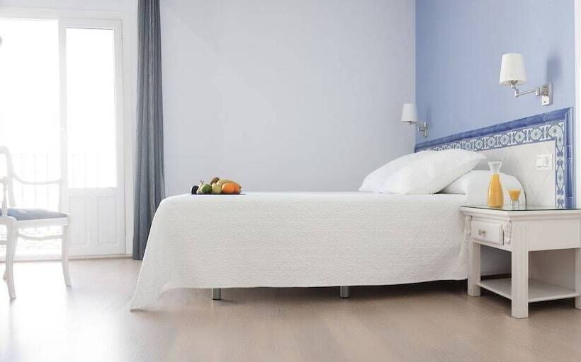 غرفة قياسية فردية, Plaza Cavana