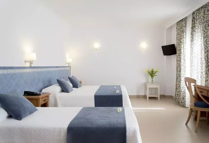 3-Bett-Standardzimmer, Plaza Cavana