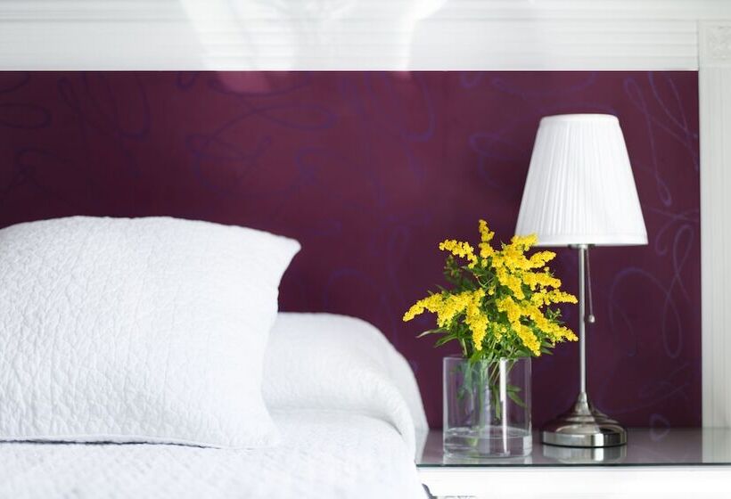 غرفة قياسية, Plaza Cavana