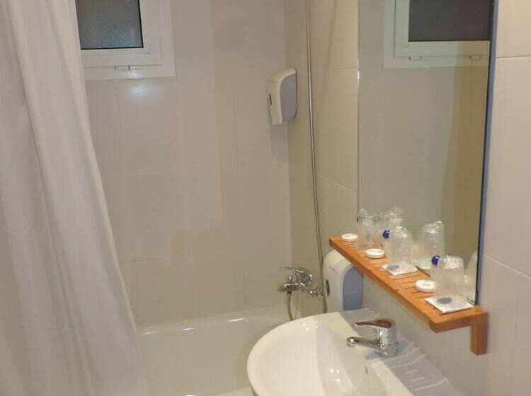 Quarto Estandar Individual, Puerta De Espana