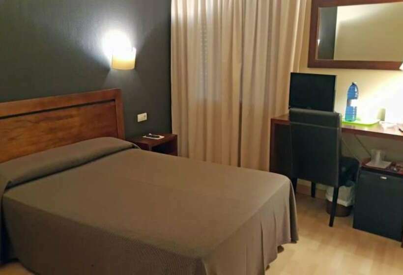 Quarto Estandar Individual, Puerta De Espana