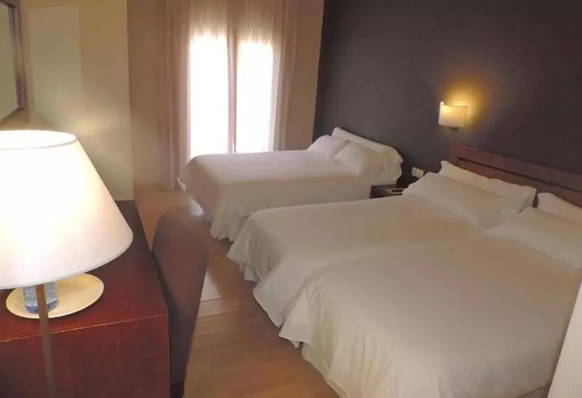 3-Bett-Standardzimmer, Puerta De Espana