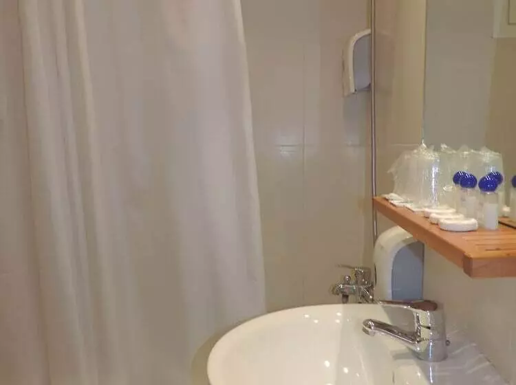 3-Bett-Standardzimmer, Puerta De Espana
