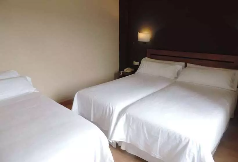 3-Bett-Standardzimmer, Puerta De Espana