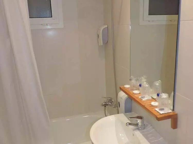 3-Bett-Standardzimmer, Puerta De Espana