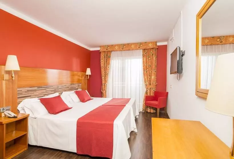 Standard Kolmen Hengen Huone, Ridomar 365