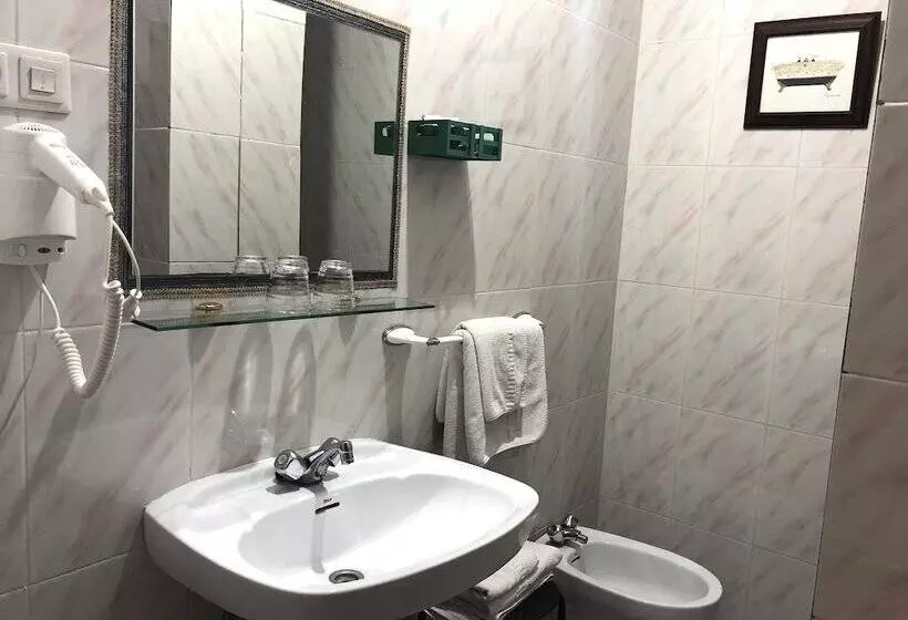 Standard Single Room, Ripa