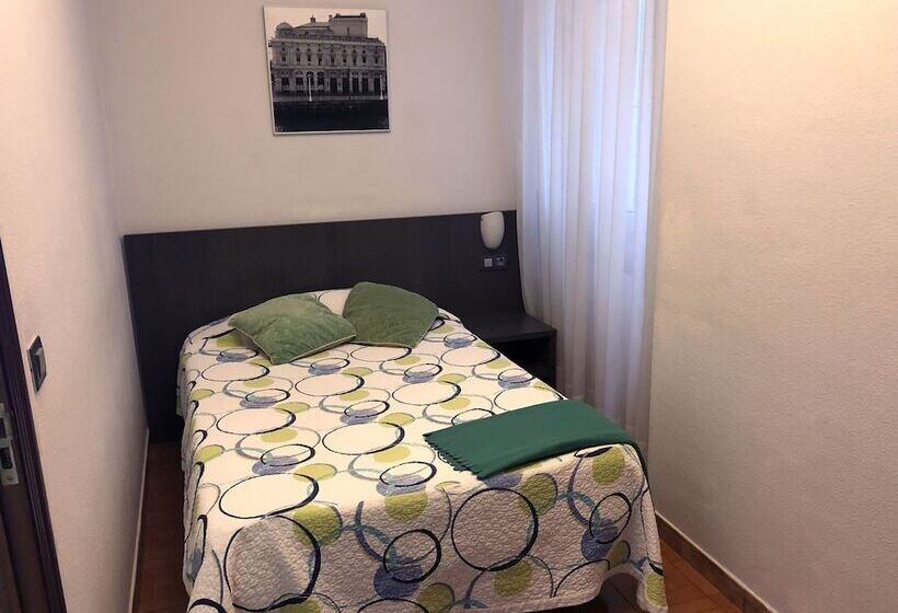 标准单人间, Ripa