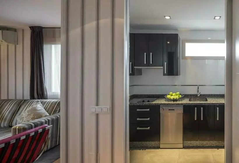 1 Yatak Odalı İki Katlı Daire, Larios Málaga