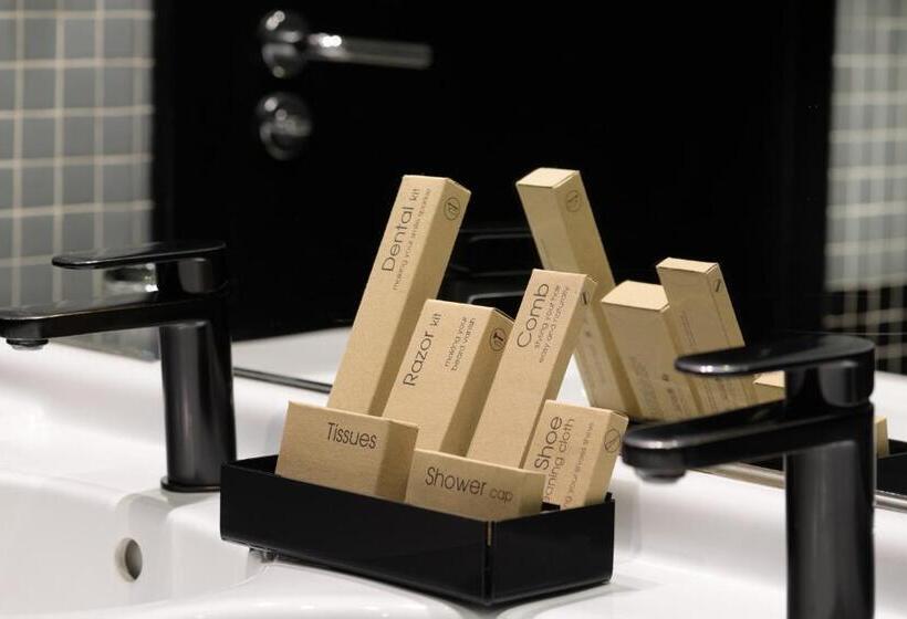 سوییت جونیور, Larios Málaga