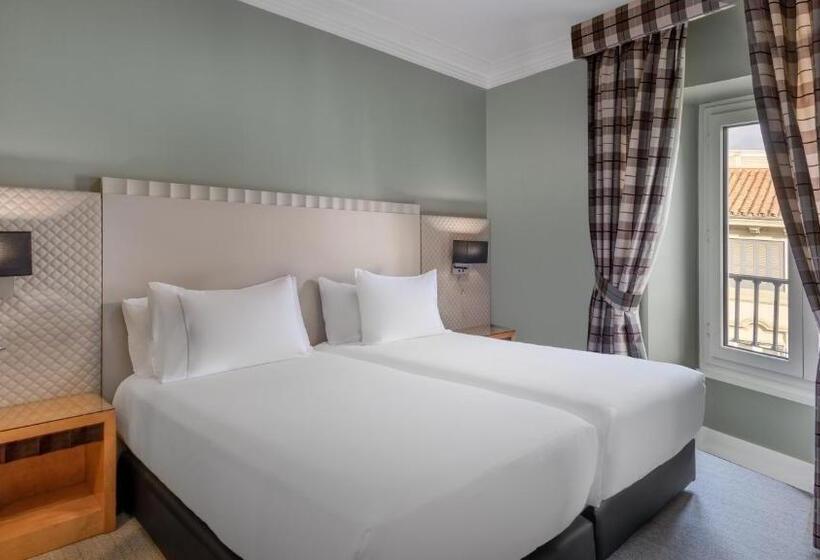 سوییت جونیور, Larios Málaga