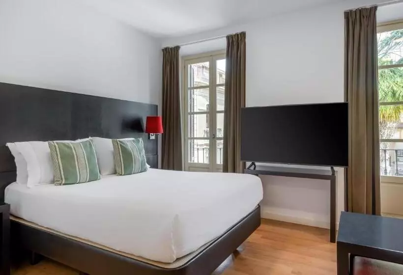 Standart Stüdyo, Larios Málaga