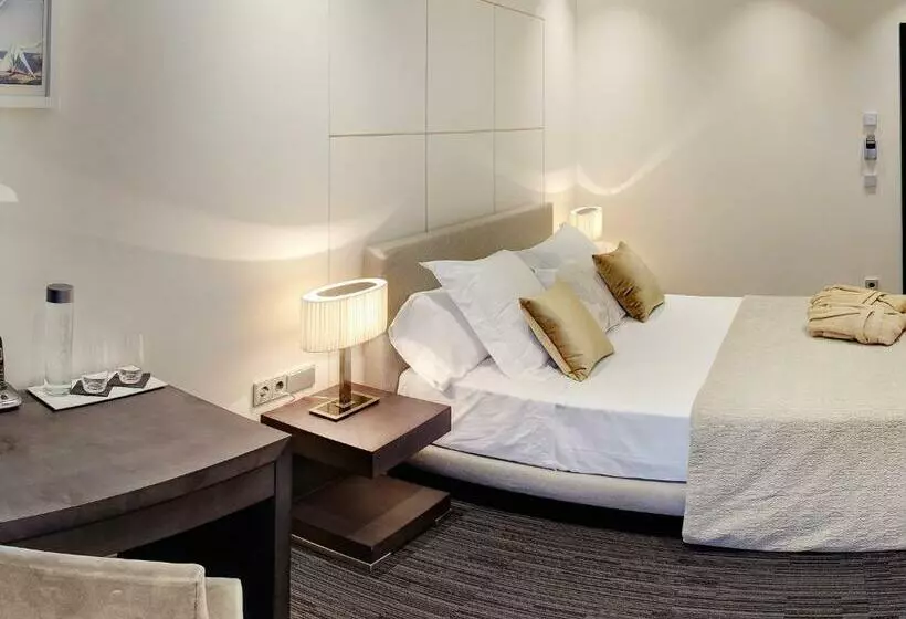 اتاق خانوادگی, Cosmopolita Hotel Boutique & Spa