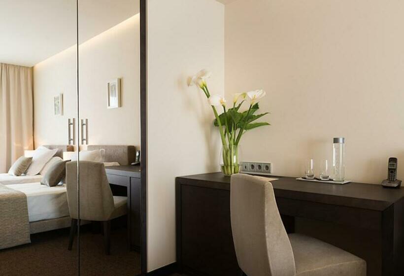 Семейный Номер, Cosmopolita Hotel Boutique & Spa