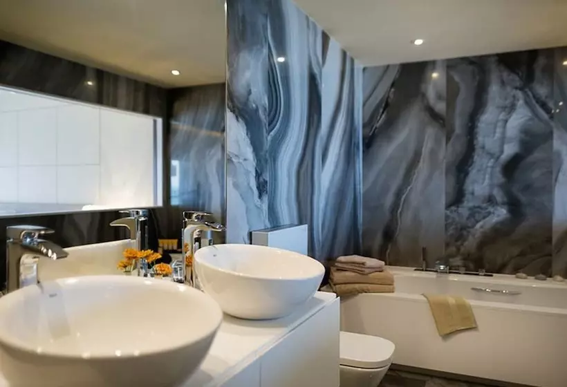 اتاق خانوادگی, Cosmopolita Hotel Boutique & Spa