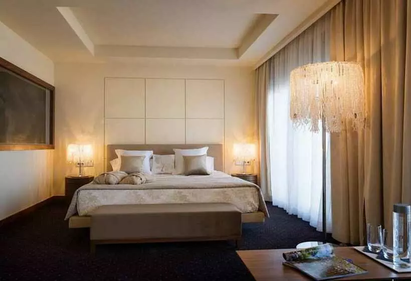 سوییت با چشمانداز دریا, Cosmopolita Hotel Boutique & Spa