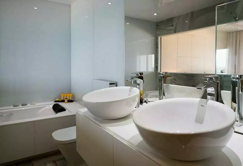سوییت با چشمانداز دریا, Cosmopolita Hotel Boutique & Spa