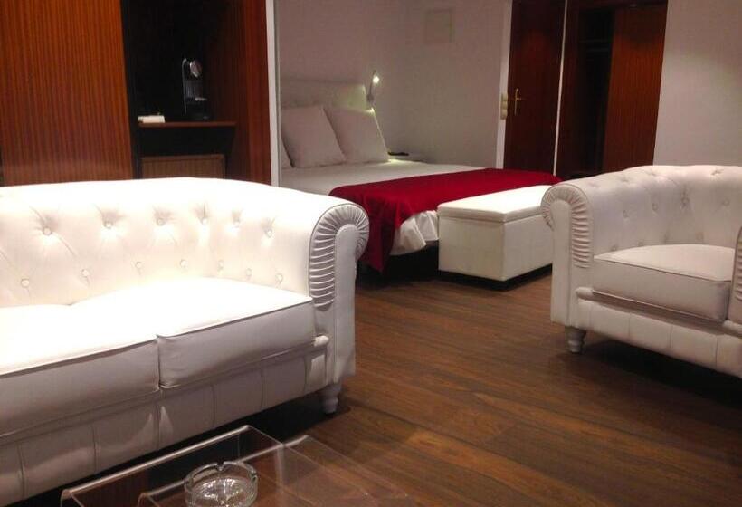 Полулюкс, Del Lago