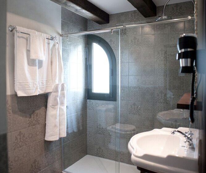 スタンダードトリプルルーム, Diana