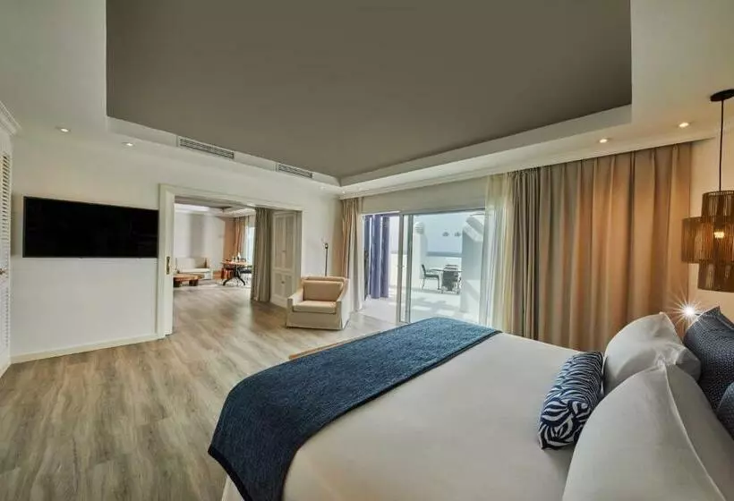 スイートクラブ シービュー, Dreams Jardin Tropical Resort & Spa