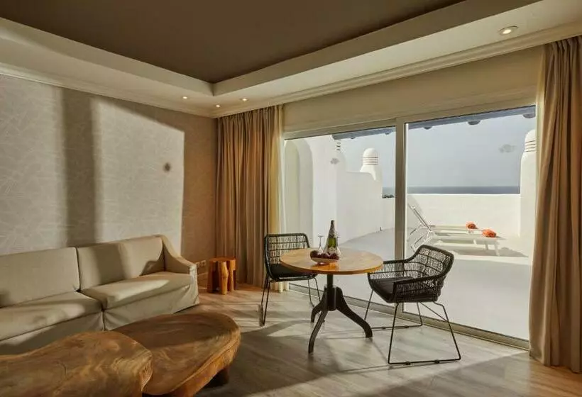 スイートクラブ シービュー, Dreams Jardin Tropical Resort & Spa