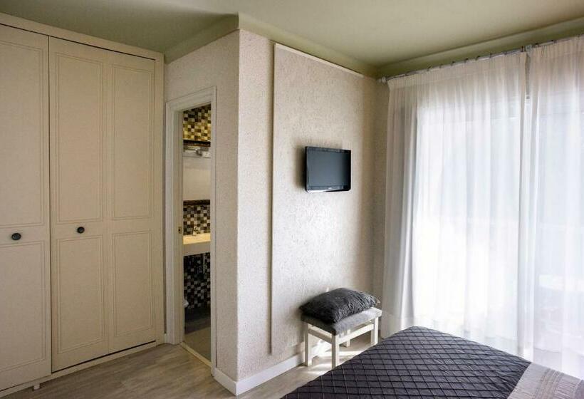 スタンダードルーム, El Molí