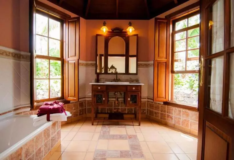 سوییت خانوادگی, Finca Arminda