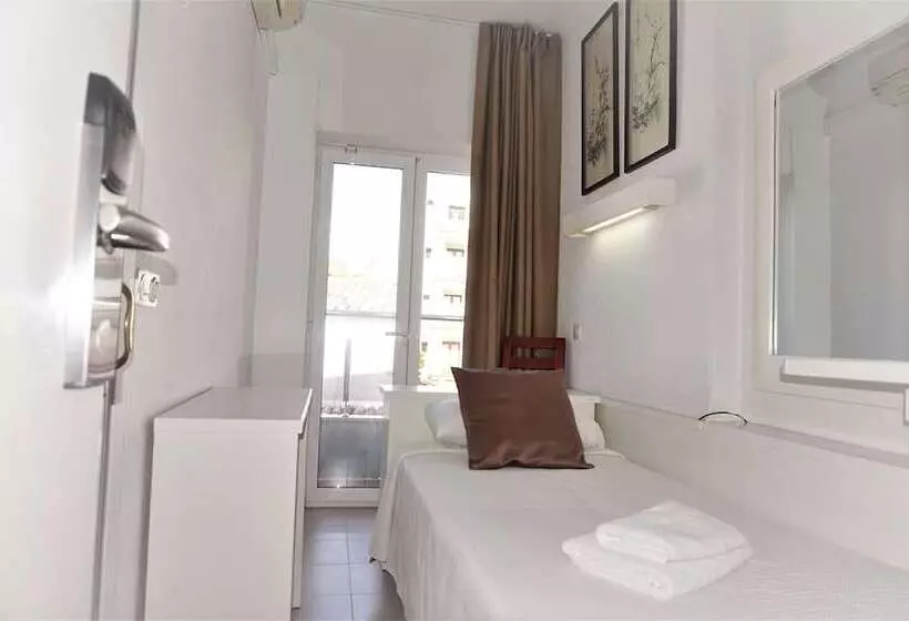 Standard Single Room, Hermes