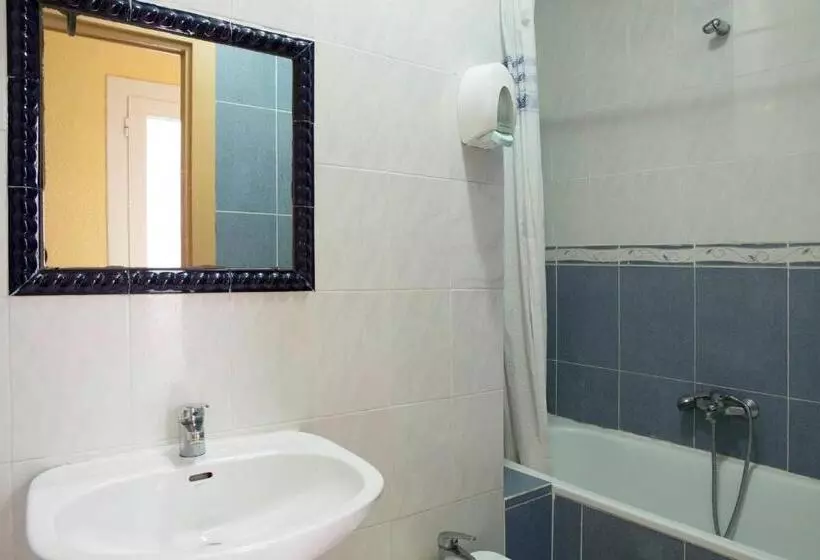 バスルーム共有のシングルスタンダード, Hostal Alhambra Tarragona
