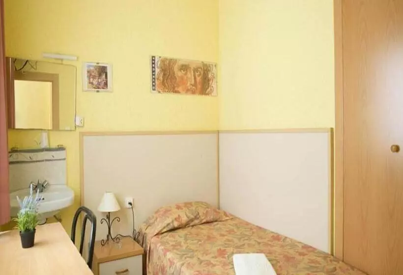 バスルーム共有のシングルスタンダード, Hostal Alhambra Tarragona