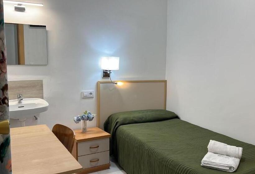스탠다드 싱글 룸 공동욕실, Hostal Alhambra Tarragona