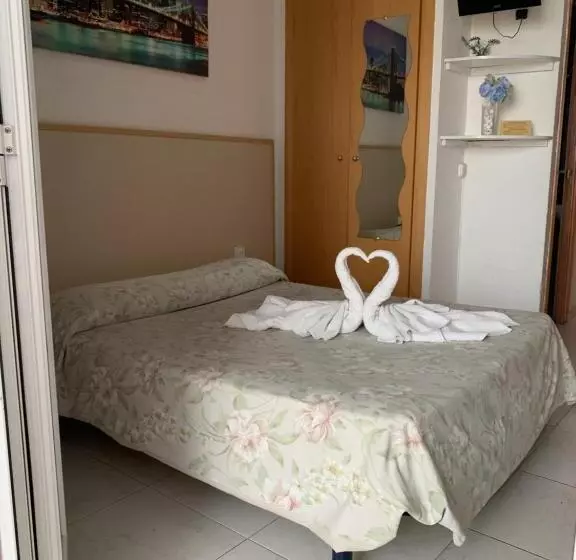 スタンダードルーム, Hostal Alhambra Tarragona